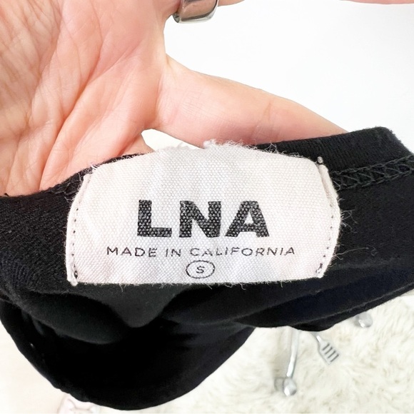 LNA REVOLVE BLACK COLD SHOULDER DOLAMN SLEEVE SHIRT WOMENS 
SZ SMALL - Picture 4 of 6